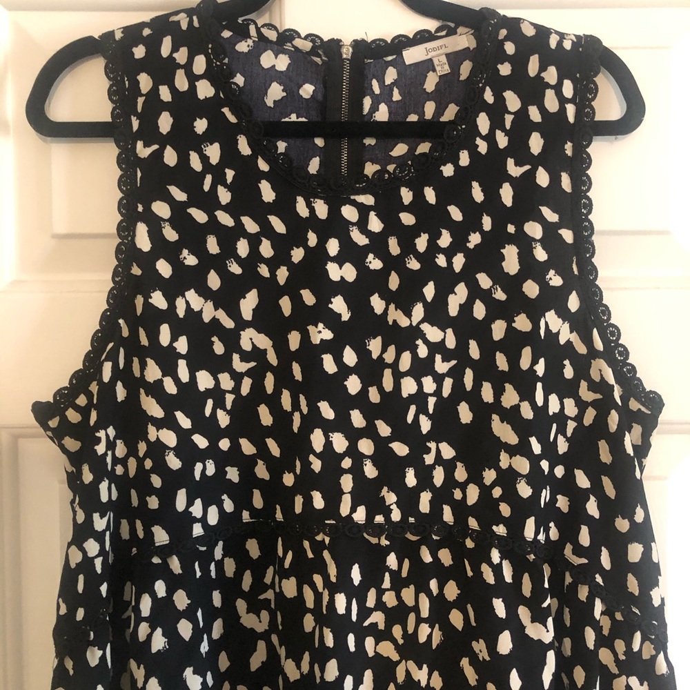 Blacks and white sleeveless baby doll dress